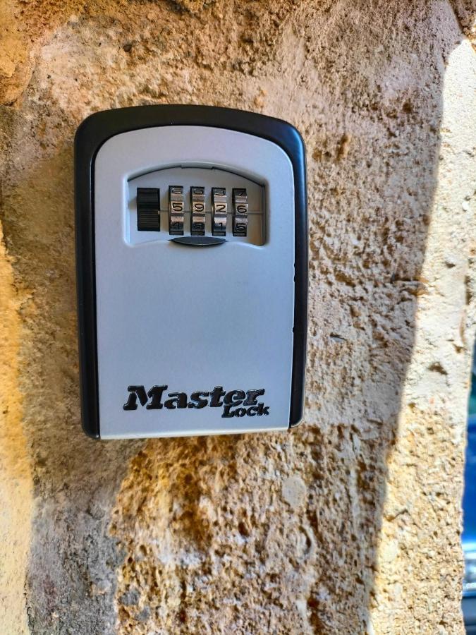 Maison De Village Familiale Pont Du Gard, Toit Terrasse, Barbecue, Fibre แวร์ ปองต์ ดู การ์ ภายนอก รูปภาพ