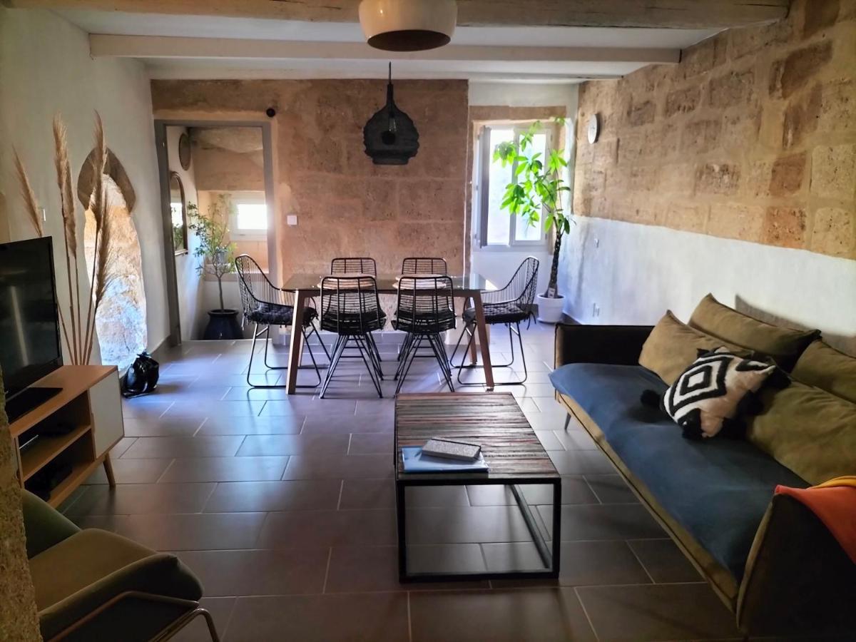 Maison De Village Familiale Pont Du Gard, Toit Terrasse, Barbecue, Fibre แวร์ ปองต์ ดู การ์ ภายนอก รูปภาพ