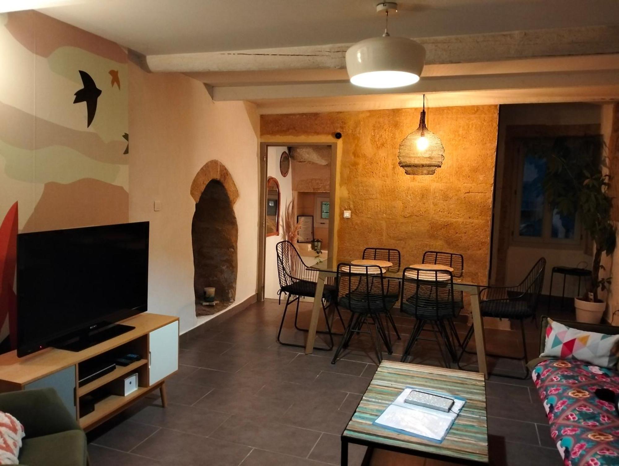 Maison De Village Familiale Pont Du Gard, Toit Terrasse, Barbecue, Fibre แวร์ ปองต์ ดู การ์ ภายนอก รูปภาพ